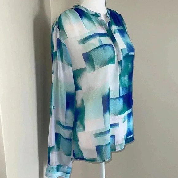 a.n.a Blue and White Rolled Tab Sleeve Sheer Blouse​​ - Picture 4 of 8